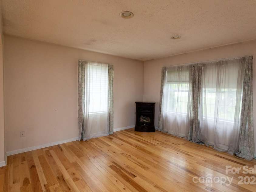 293 Gap Creek Road, Fletcher, NC 28732.  MLS# CAR4244795, YatesRealty ID 22055. 