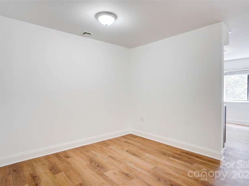 4806 Spring Lake Drive, Charlotte, NC 28212.  MLS# CAR4270861, YatesRealty ID 22056. 