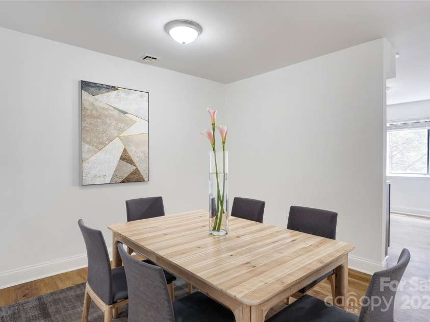 4806 Spring Lake Drive, Charlotte, NC 28212.  MLS# CAR4270861, YatesRealty ID 22056. 