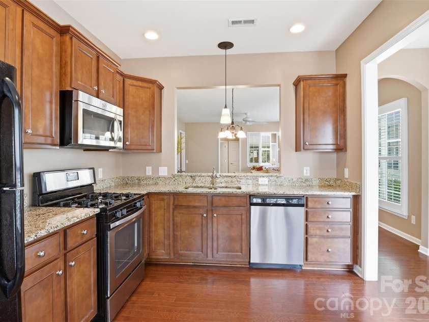 9016 Smokey Hill Lane, Fort Mill, SC 29707.  MLS# CAR4379409, YatesRealty ID 22056. 