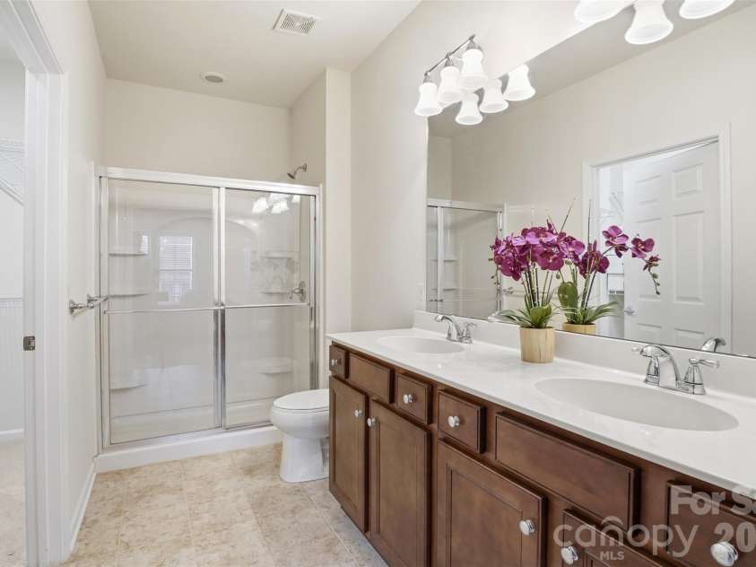 9016 Smokey Hill Lane, Fort Mill, SC 29707.  MLS# CAR4379409, YatesRealty ID 22056. 