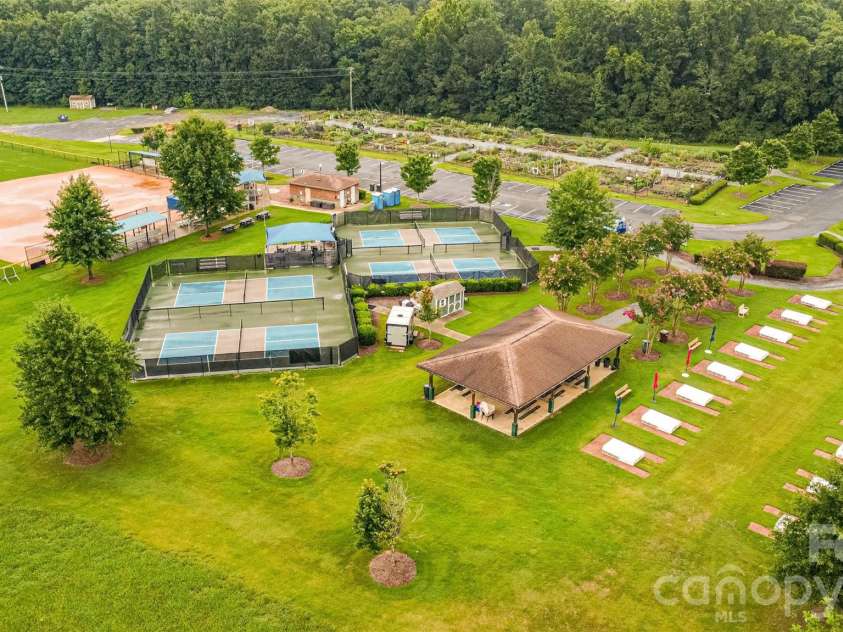 9016 Smokey Hill Lane, Fort Mill, SC 29707.  MLS# CAR4379409, YatesRealty ID 22056. 