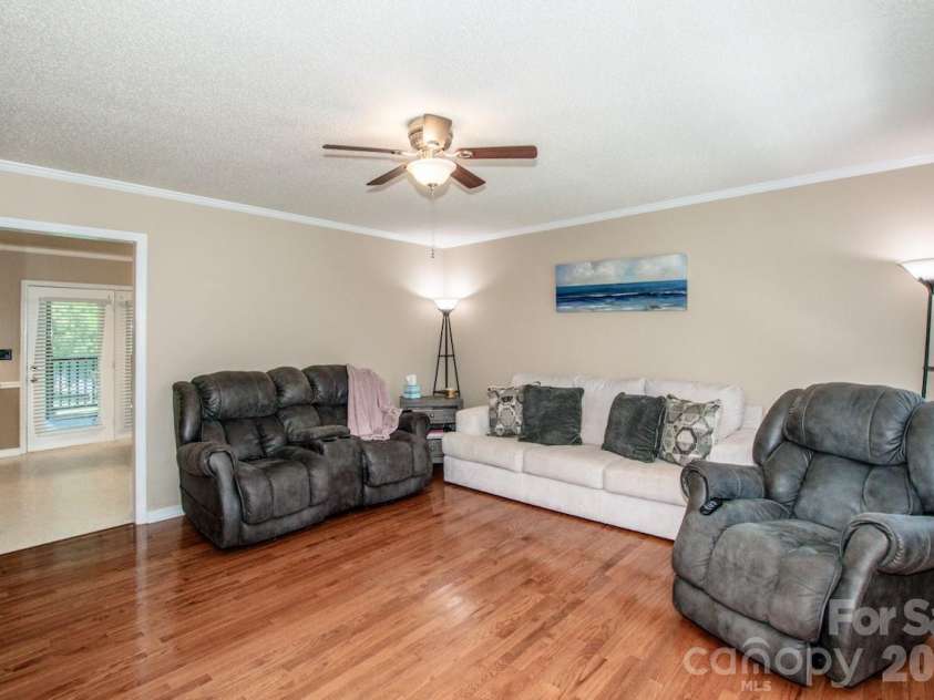 2426 Ashford Drive, Newton, NC 28658.  MLS# CAR4382287, YatesRealty ID 22057. 