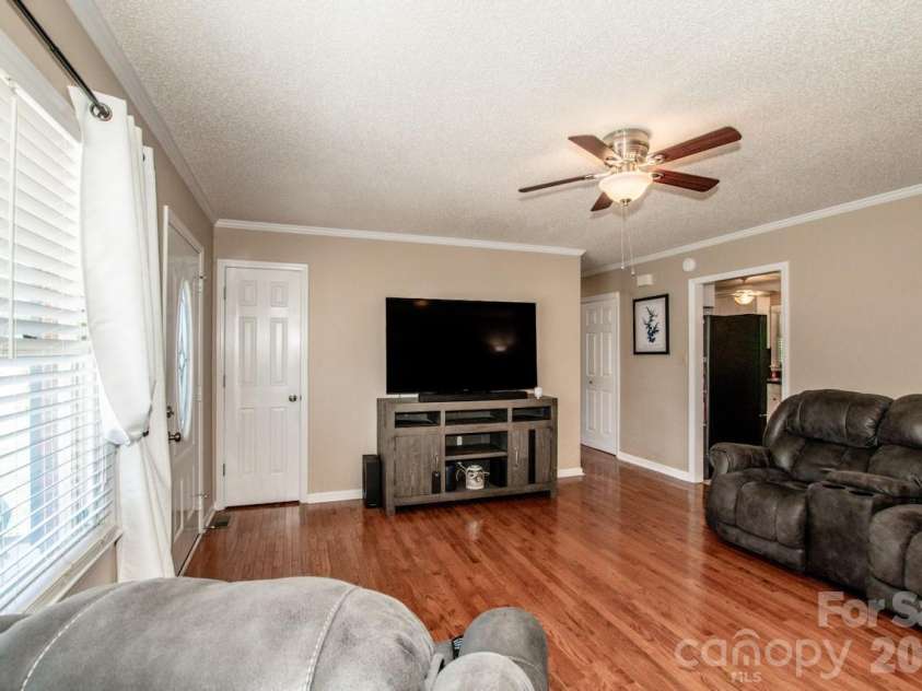 2426 Ashford Drive, Newton, NC 28658.  MLS# CAR4382287, YatesRealty ID 22057. 