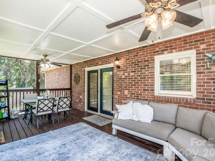 2426 Ashford Drive, Newton, NC 28658.  MLS# CAR4382287, YatesRealty ID 22057. 
