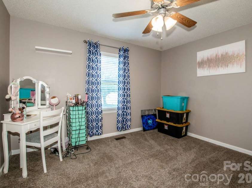 2426 Ashford Drive, Newton, NC 28658.  MLS# CAR4382287, YatesRealty ID 22057. 