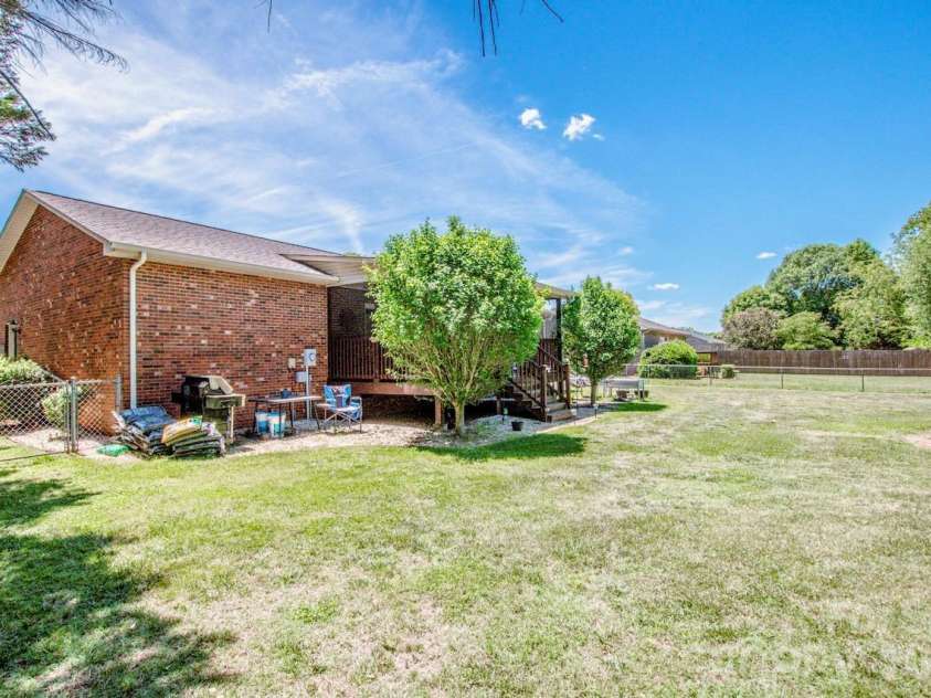 2426 Ashford Drive, Newton, NC 28658.  MLS# CAR4382287, YatesRealty ID 22057. 