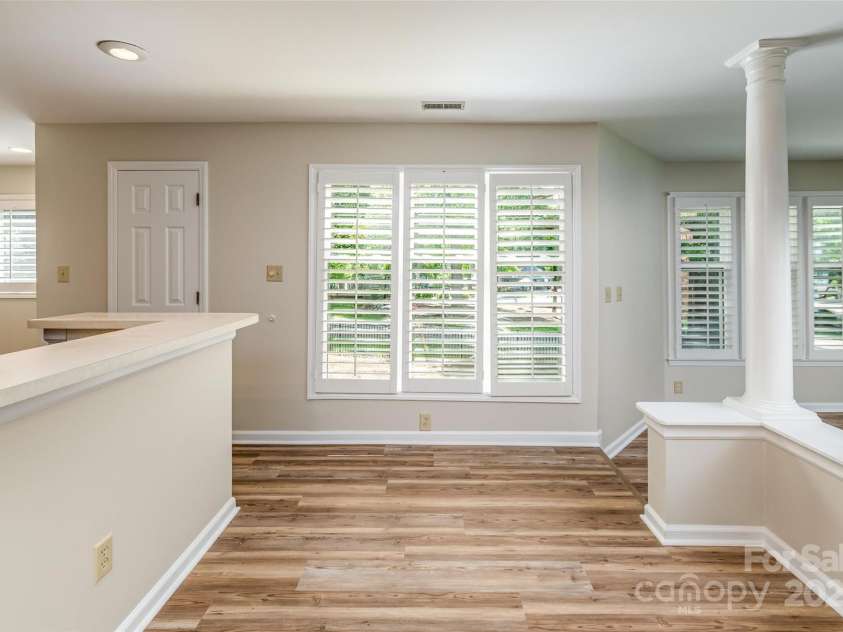 302 Northwest Drive, Davidson, NC 28036.  MLS# CAR4261472, YatesRealty ID 22057. 