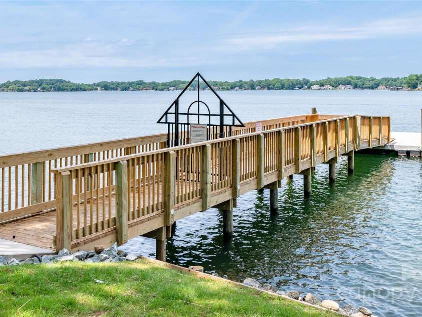 302 Northwest Drive, Davidson, NC 28036.  MLS# CAR4261472, YatesRealty ID 22057. 