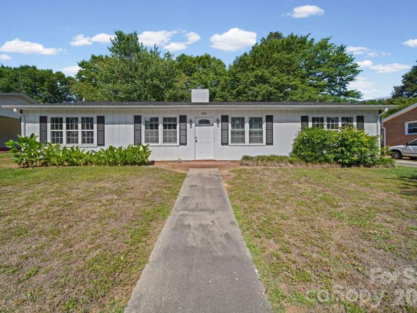 604 Leander Street, Shelby, NC 28152.  MLS# CAR4382388, YatesRealty ID 22058. 