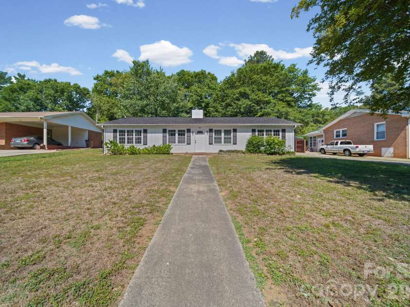 604 Leander Street, Shelby, NC 28152.  MLS# CAR4382388, YatesRealty ID 22058. 
