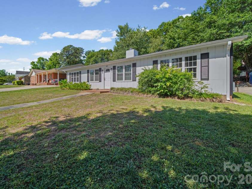 604 Leander Street, Shelby, NC 28152.  MLS# CAR4382388, YatesRealty ID 22058. 
