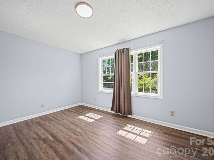 604 Leander Street, Shelby, NC 28152.  MLS# CAR4382388, YatesRealty ID 22058. 
