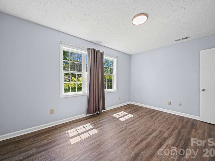 604 Leander Street, Shelby, NC 28152.  MLS# CAR4382388, YatesRealty ID 22058. 