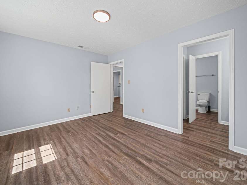 604 Leander Street, Shelby, NC 28152.  MLS# CAR4382388, YatesRealty ID 22058. 