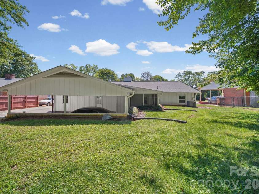 604 Leander Street, Shelby, NC 28152.  MLS# CAR4382388, YatesRealty ID 22058. 