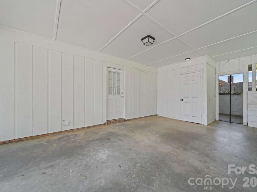 604 Leander Street, Shelby, NC 28152.  MLS# CAR4382388, YatesRealty ID 22058. 
