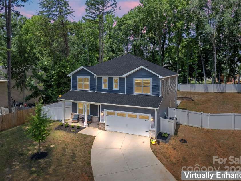 6425 Pamela Street, Huntersville, NC 28078.  MLS# CAR4271629, YatesRealty ID 22058. 