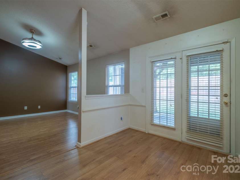 6808 Squirrels Foot Court, Charlotte, NC 28217.  MLS# CAR4252692, YatesRealty ID 22059. 