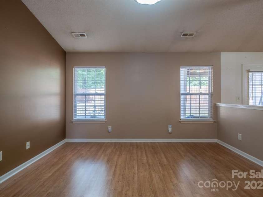 6808 Squirrels Foot Court, Charlotte, NC 28217.  MLS# CAR4252692, YatesRealty ID 22059. 