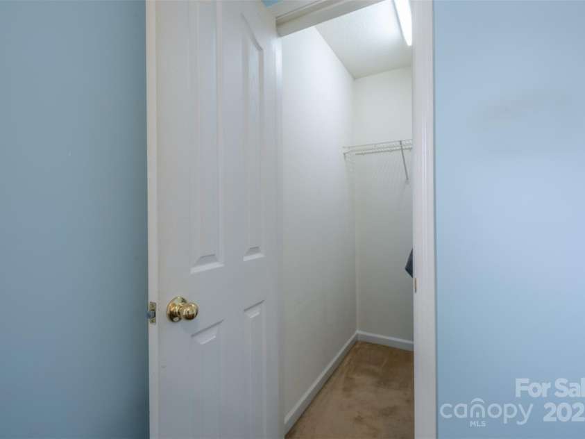 6808 Squirrels Foot Court, Charlotte, NC 28217.  MLS# CAR4252692, YatesRealty ID 22059. 