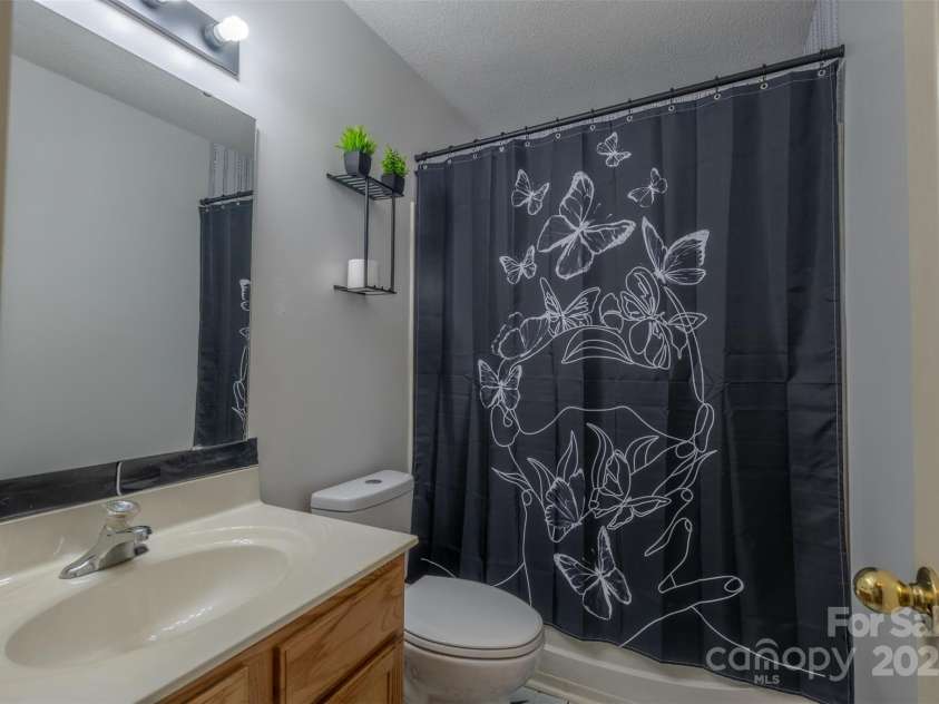 6808 Squirrels Foot Court, Charlotte, NC 28217.  MLS# CAR4252692, YatesRealty ID 22059. 