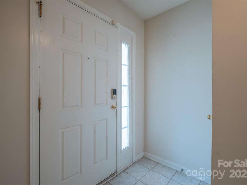 6808 Squirrels Foot Court, Charlotte, NC 28217.  MLS# CAR4252692, YatesRealty ID 22059. 