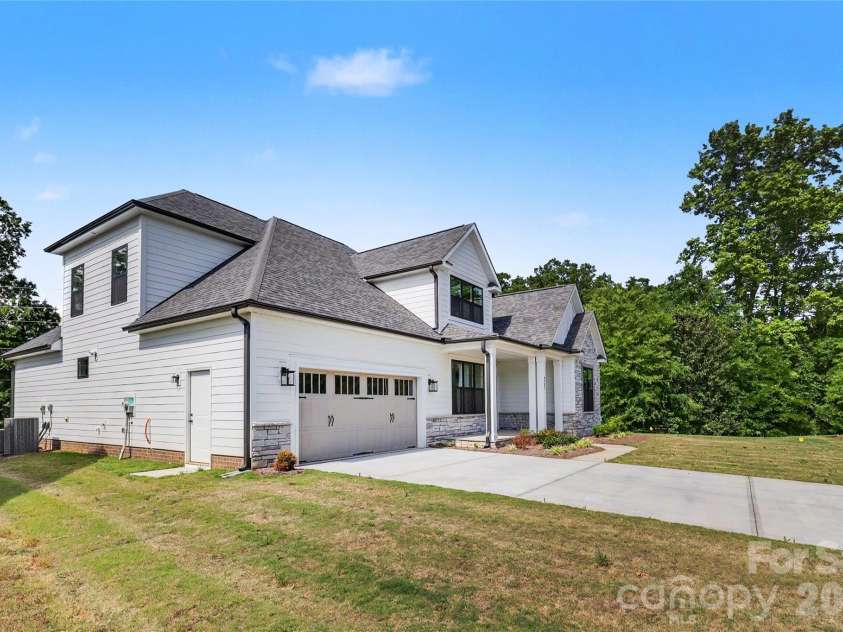 9925 Ardley Park Way, Mint Hill, NC 28227.  MLS# CAR4382478, YatesRealty ID 22059. 