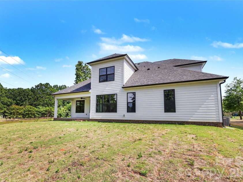 9925 Ardley Park Way, Mint Hill, NC 28227.  MLS# CAR4382478, YatesRealty ID 22059. 