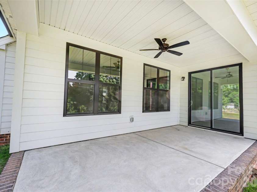 9925 Ardley Park Way, Mint Hill, NC 28227.  MLS# CAR4382478, YatesRealty ID 22059. 
