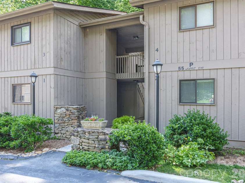 55 Lake Drive, Laurel Park, NC 28739.  MLS# CAR4395165, YatesRealty ID 2206. 