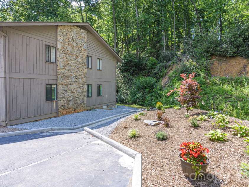 55 Lake Drive, Laurel Park, NC 28739.  MLS# CAR4395165, YatesRealty ID 2206. 