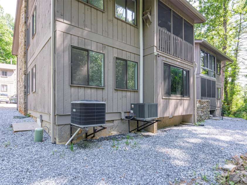 55 Lake Drive, Laurel Park, NC 28739.  MLS# CAR4395165, YatesRealty ID 2206. 