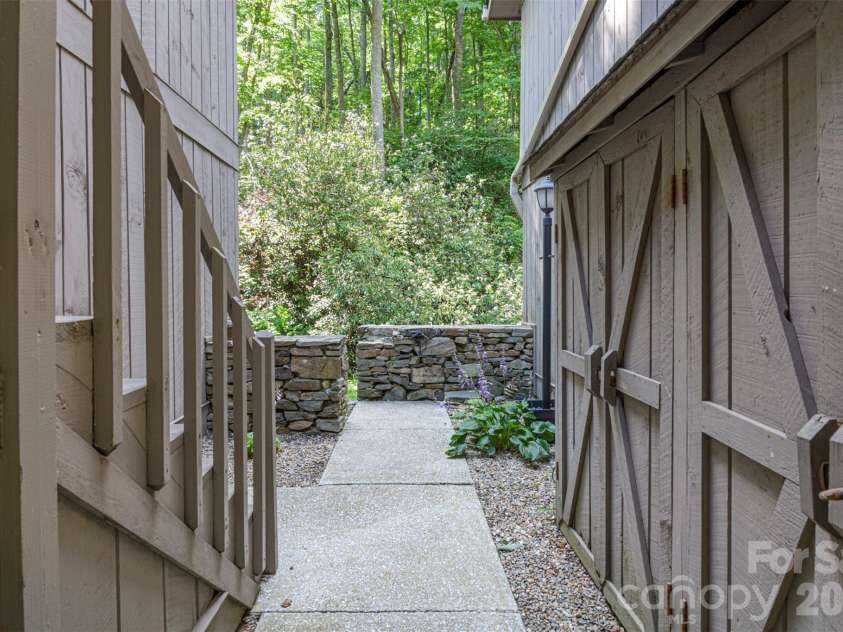 55 Lake Drive, Laurel Park, NC 28739.  MLS# CAR4395165, YatesRealty ID 2206. 