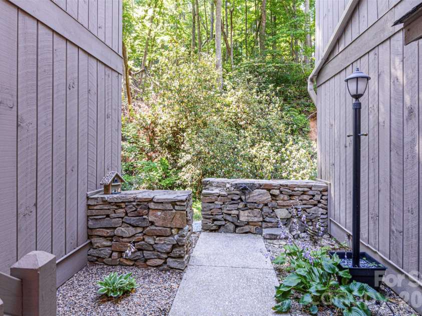 55 Lake Drive, Laurel Park, NC 28739.  MLS# CAR4395165, YatesRealty ID 2206. 