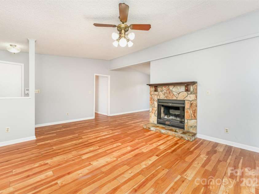 8331 Gera Emma Drive, Charlotte, NC 28215.  MLS# CAR4320763, YatesRealty ID 2206. 