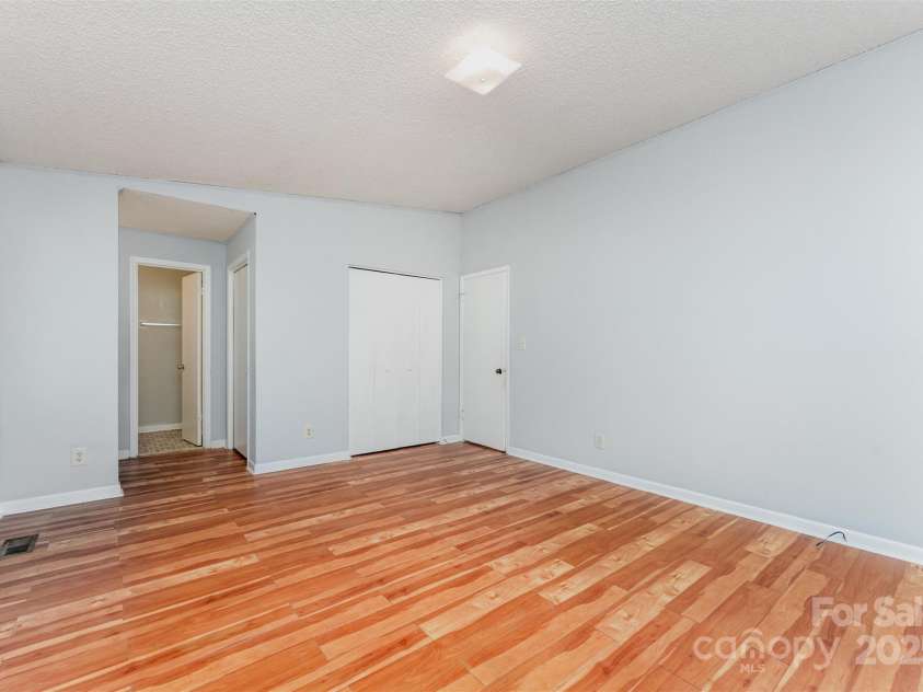 8331 Gera Emma Drive, Charlotte, NC 28215.  MLS# CAR4320763, YatesRealty ID 2206. 