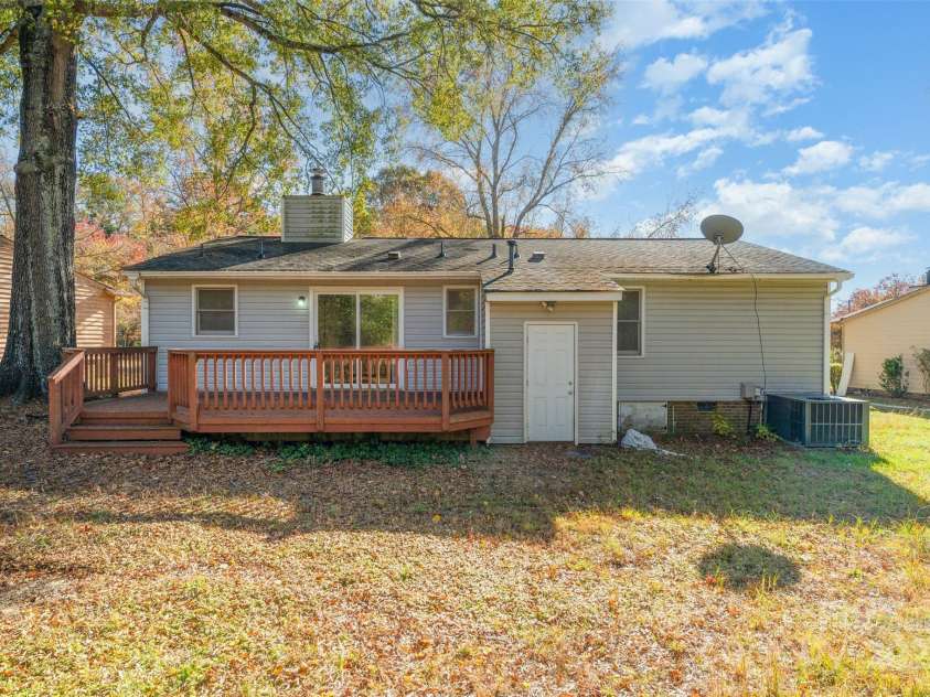 8331 Gera Emma Drive, Charlotte, NC 28215.  MLS# CAR4320763, YatesRealty ID 2206. 