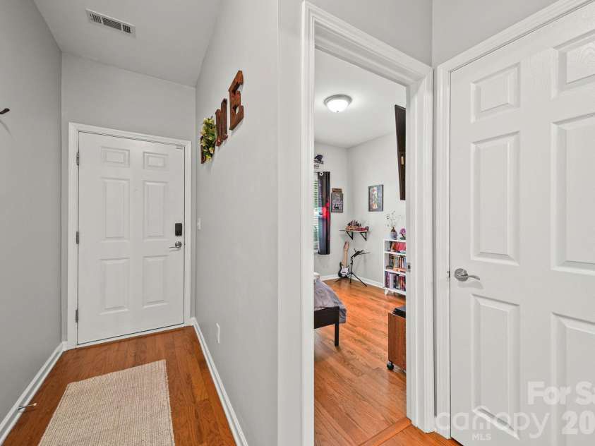 5057 Newport Lakes Drive, Rock Hill, SC 29732.  MLS# CAR4381282, YatesRealty ID 22060. 