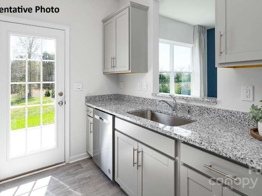 534 Trading Post Lane, York, SC 29745.  MLS# CAR4268735, YatesRealty ID 22060. 