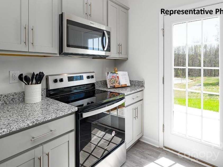 534 Trading Post Lane, York, SC 29745.  MLS# CAR4268735, YatesRealty ID 22060. 