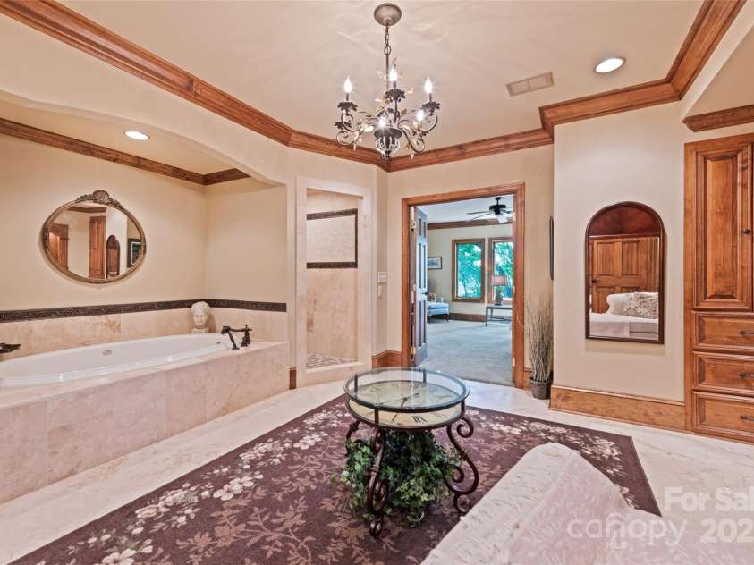 102 Coyote Ridge, Maggie Valley, NC 28751.  MLS# CAR4268355, YatesRealty ID 22061. 