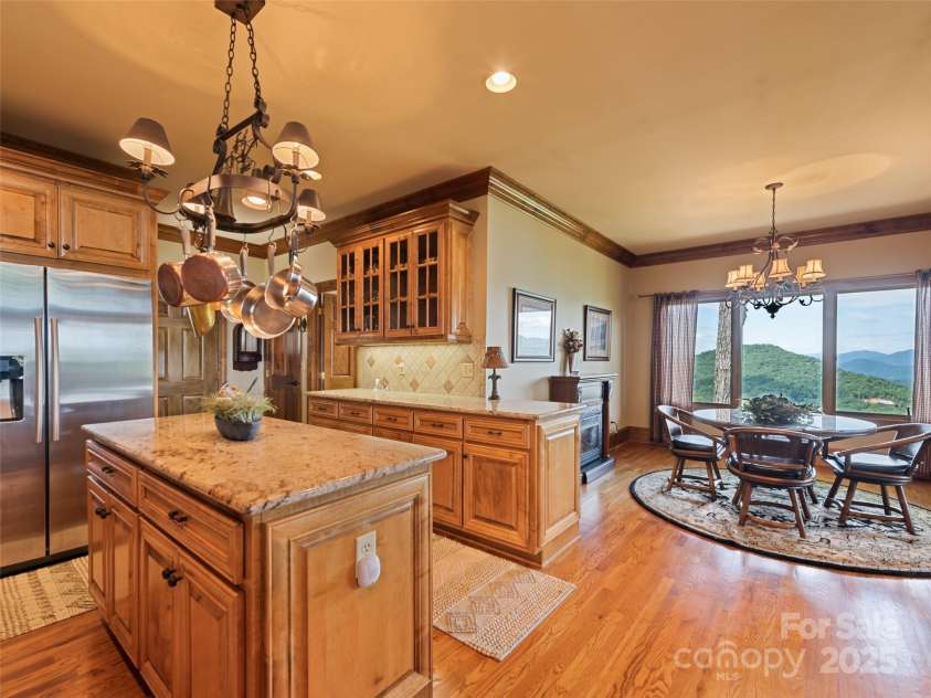 102 Coyote Ridge, Maggie Valley, NC 28751.  MLS# CAR4268355, YatesRealty ID 22061. 