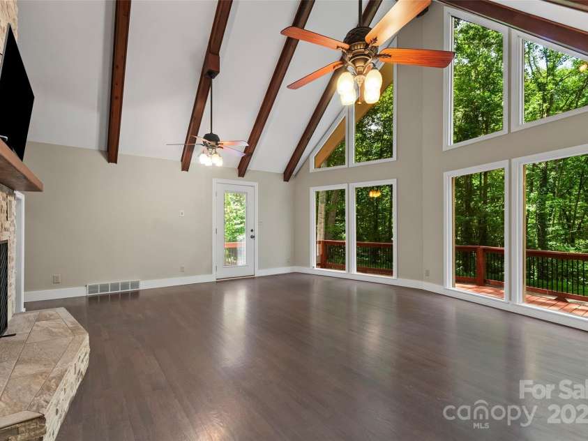 82 Sunburst Drive, Waynesville, NC 28786.  MLS# CAR4260464, YatesRealty ID 22062. 