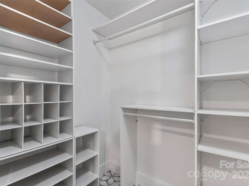 82 Sunburst Drive, Waynesville, NC 28786.  MLS# CAR4260464, YatesRealty ID 22062. 