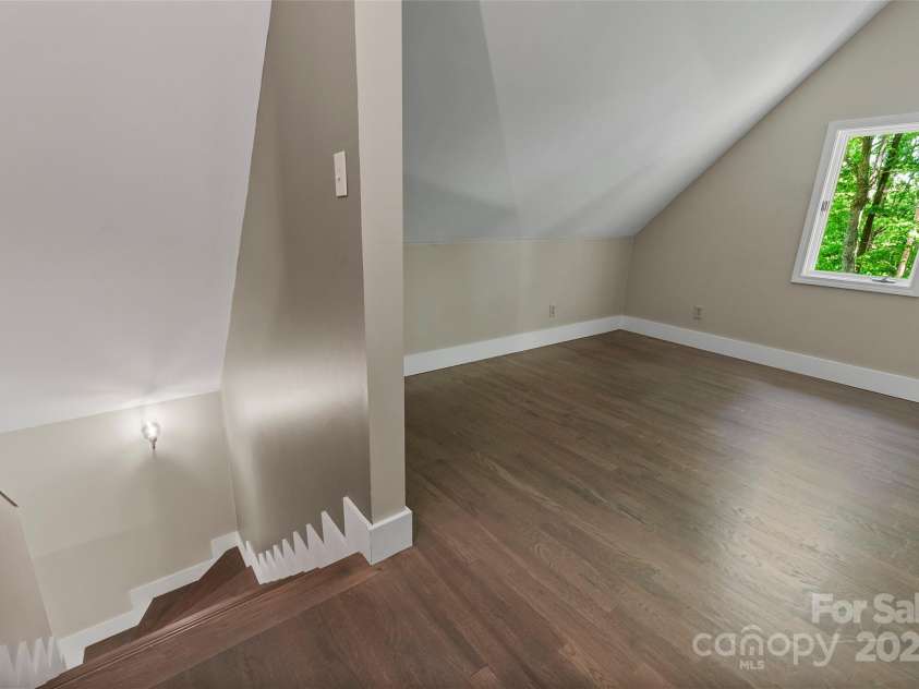 82 Sunburst Drive, Waynesville, NC 28786.  MLS# CAR4260464, YatesRealty ID 22062. 