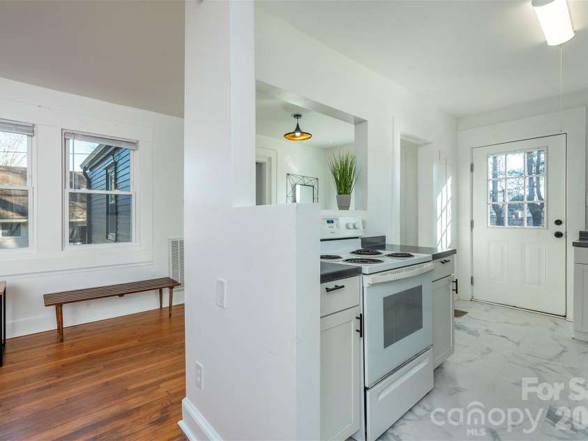 17 Springdale Avenue, Asheville, NC 28803.  MLS# CAR4382261, YatesRealty ID 22063. 
