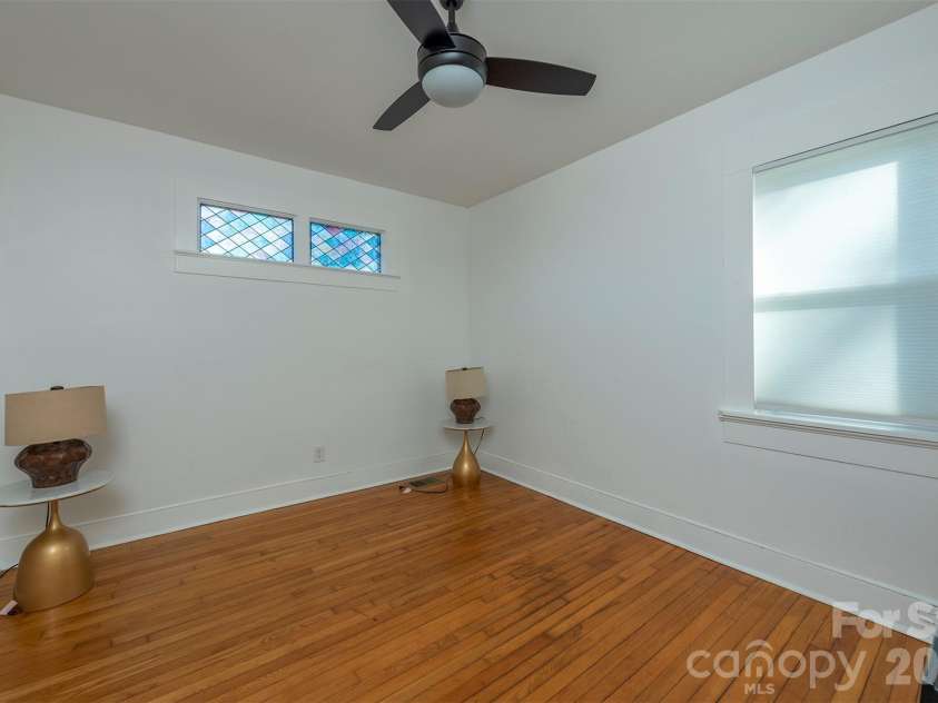 17 Springdale Avenue, Asheville, NC 28803.  MLS# CAR4382261, YatesRealty ID 22063. 