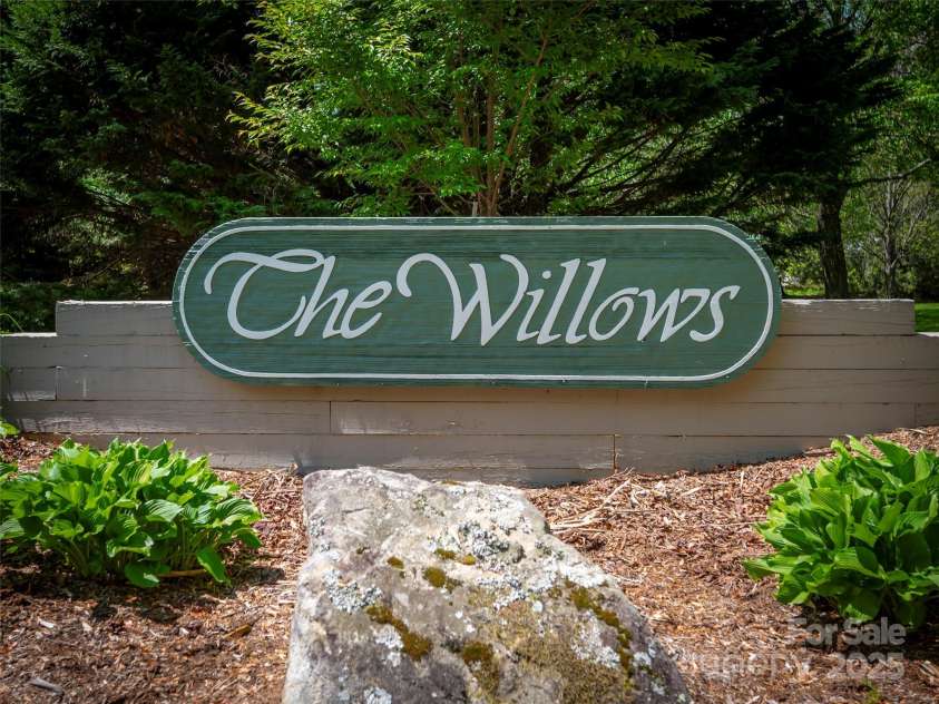 12 Tisha Lane, Hendersonville, NC 28739.  MLS# CAR4271897, YatesRealty ID 22064. 