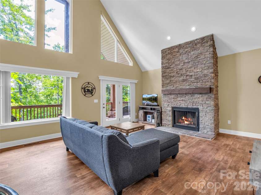 227 Snug Harbor Circle, Lake Lure, NC 28746.  MLS# CAR4380922, YatesRealty ID 22064. Family Room